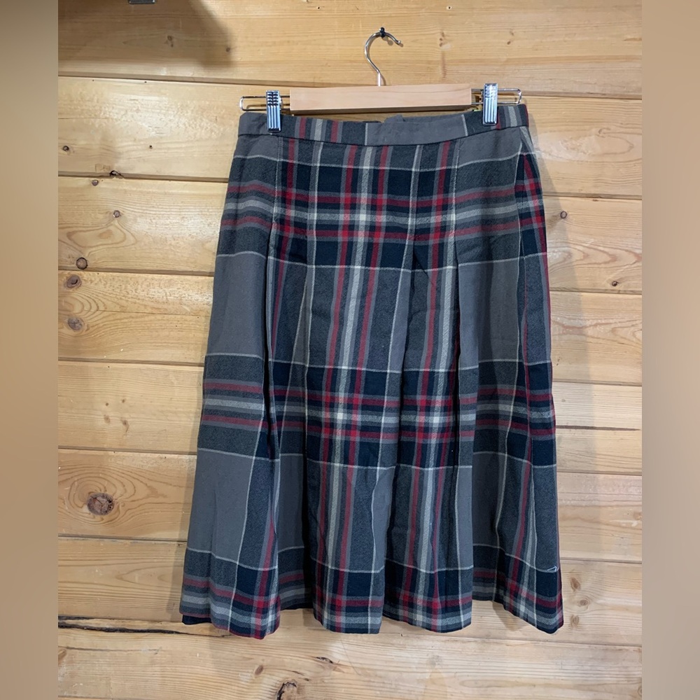 Vintage Boutique Collection Pure Virgin Wool Plaid Pleated Midi Skirt Grey Red